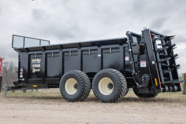 Art's Way | Material Spreaders | Vertical Beater Manure Spreaders for sale at Rusler Implement, Colorado