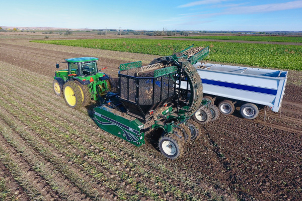 Model Sugar Beet Harvester - 692-Z for sale at Rusler Implement, Colorado