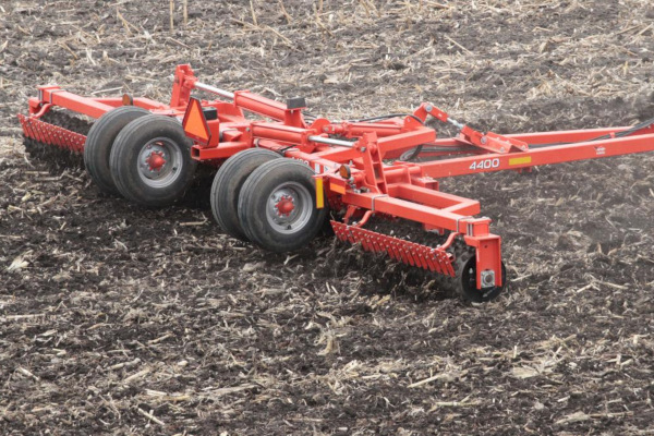 Kuhn | Packers | 4400 Packer for sale at Rusler Implement, Colorado