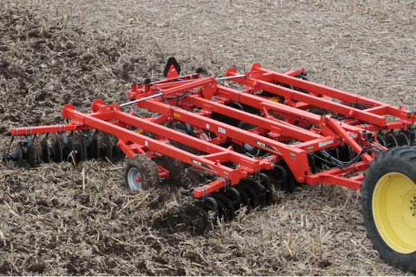 Kuhn | Class II: All-Purpose  | 8215 Tandem for sale at Rusler Implement, Colorado