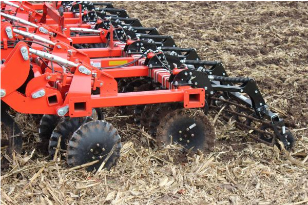 Kuhn | Combination Disc Rippers | Dominator® 4860 for sale at Rusler Implement, Colorado