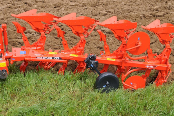 Kuhn | Mounted Rollover Plows | Master 103 for sale at Rusler Implement, Colorado
