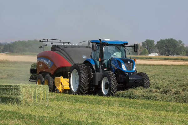 New Holland | Tractors & Telehandlers | T7 Series for sale at Rusler Implement, Colorado
